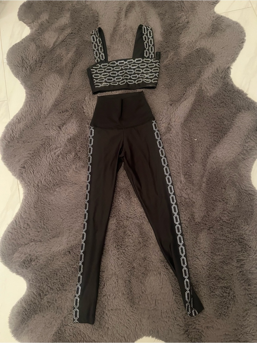 Beach Riot Black Leggings w/ Chain-Print rhinestones & matching sport Bra